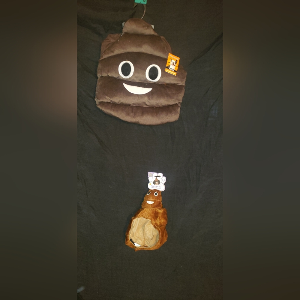 New with tags Medium Turd Dog costume and Turd Hat